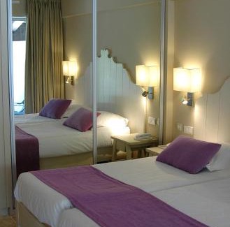 Apt Hotel | Vacances Bleues Hôtel Castel Luberon