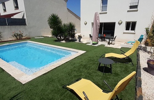 La Crau House | Vacances Dans un Village du Var Entre Hyères et Carqueiranne