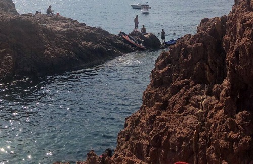 Saint-Raphael Boat Rental | Vacances Insolite en Pleine Liberté