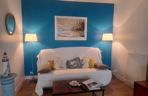 Luc-sur-Mer Apartment | VACANCY WATERFRONT IN NORMANDY SEA VIEW