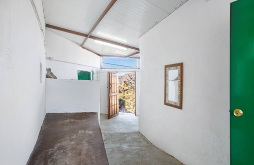 San Bartolome de Tirajana House | Vacation Home 'Cuevas Lomo La Palma' with Lake View and Private Terrace