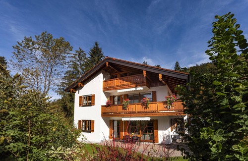 Konigssee Apartment | Vacation apartment Obersee, 1-4 persons, 97 sqm, 2 bedrooms, balcony with view