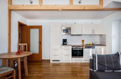 Uehlingen-Birkendorf Apartment | Vacation apartment “Schwalbennest” for 2-4 persons with large balcony