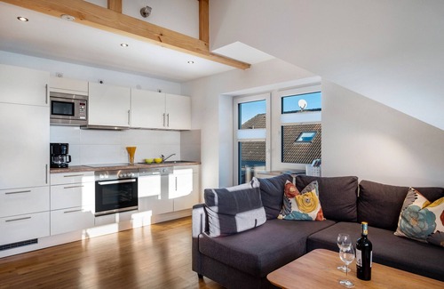 Uehlingen-Birkendorf Apartment | Vacation apartment “Schwalbennest” for 2-4 persons with large balcony