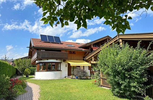Aschau im Chiemgau Apartment | Vacation apartment 106 sqm living room, bedroom and south-facing terrace