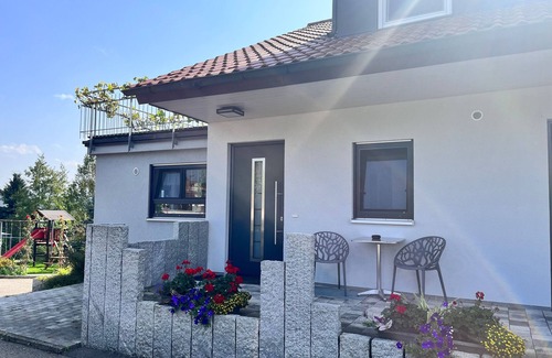 Lehrensteinsfeld Apartment | Vacation apartment Lauchäcker - Guesthouse Zum Wolffenturm