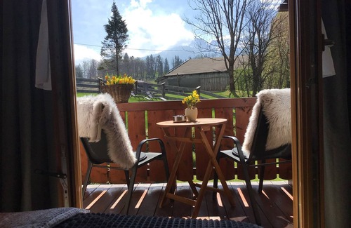 Bischofswiesen Apartment | Vacation apartment Lederhose, 1-2 pers. 81 m², bedroom, double room, shower/WC, bathroom, T