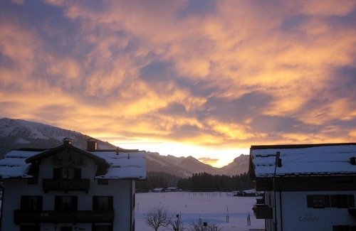 Reit im Winkl Apartment | Vacation apartment at the Fegg with sunny west-facing balcony, 2 bedrooms and kitchenette