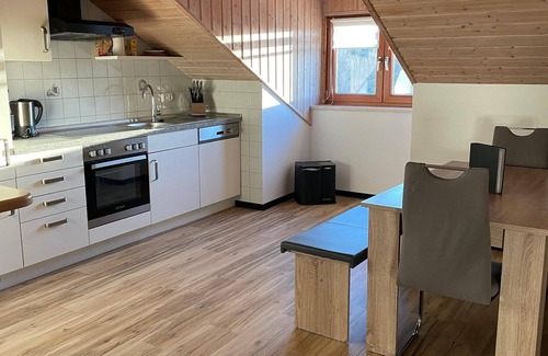 Maibrunn Apartment | Vacation apartment (80sqm) with comfortable balcony