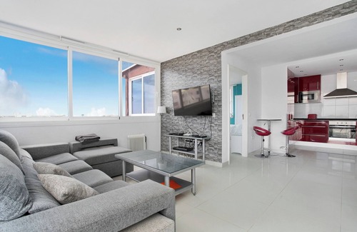 Costa Teguise Apartment | Vacation Apartment "Lovely Penthouse" with Pool, Wi-Fi & Terrace