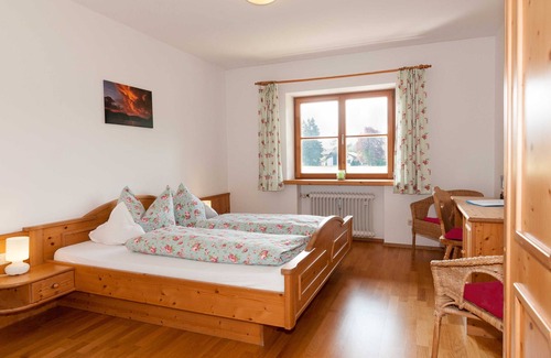 Egern Bed & Breakfast | Vacation apartment 11 - Guest house Ferienwohnungen Liedschreiber GbR