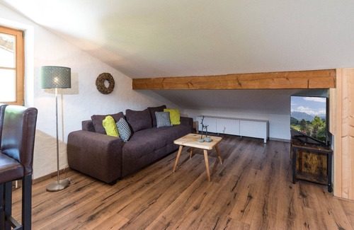 Oberaudorf Apartment | Vacation apartment at Silbergersee No. 1, 70 sqm with balcony
