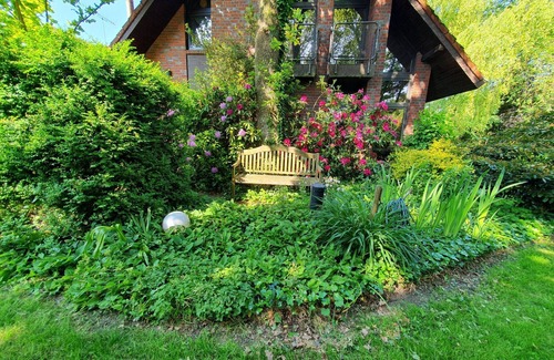 Uplengen Apartment | Vacation apartment Am Traumgarten - Upper floor - Ferienwohnungen Am Traumgarten 35646