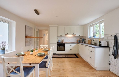 Laboe Apartment | Vacation apartment/apartment for 5 guests with 100m² in Laboe (294425)