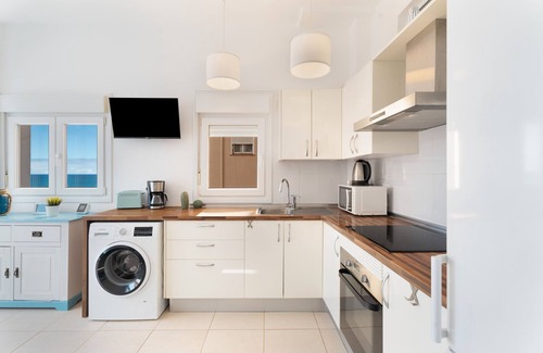 Bajamar Apartment | Vacation Apartment 'Atlantic Sunsets By Agüita Salada' with Sea View, Balcony and Wi-Fi
