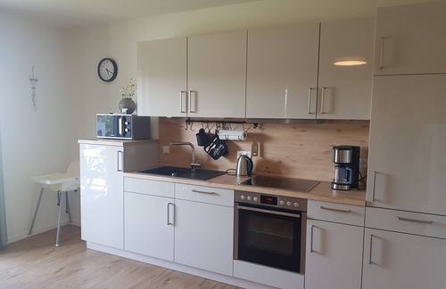 Heringhausen Condo | Vacation apartment by the lake & in the mountains with sauna