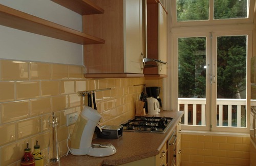 Scheveningen Badplaats Condo | Vacation apartment centre Scheveningen 100 meters from the beach/sea with garage