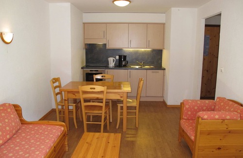 Saint-Pierre-de-Clages Apartment | Vacation apartment/apartment for 5 guests with 38m² in Haute-Nendaz (267656)