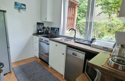 Bad Pyrmont Apartment | Vacation apartment Morgentau - Apartment with barbecue area, terrace and sun loungers