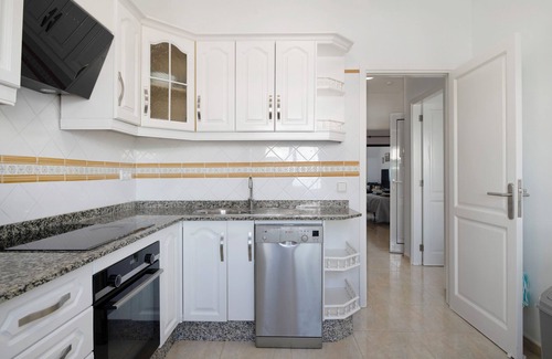 Playa Blanca Apartment | Vacation Apartment 'Seaview Limones' with Sea View, Private Terrace and Wi-Fi