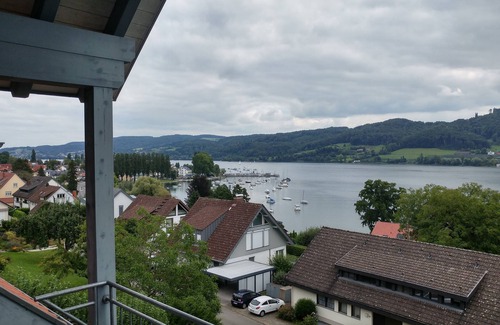Ohningen House | Vacation apartment for 3 on a hillside with a dream view of the lake