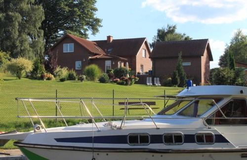 Wesenberg Apartment | Vacation apartment in Strasen small - Holiday apartments directly on the Havel-Wasser