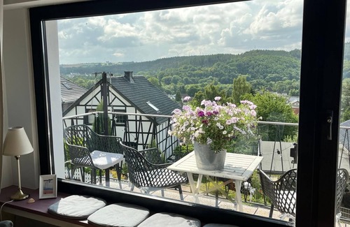 Untermaubach House | Vacation apartment in the Rur valley - a small oasis with panoramic views