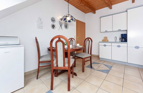 Dunum Apartment | Vacation apartment Möwe - Holiday apartments Möwe and Schwalbe in Haus Sassenhof