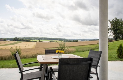Laichingen Apartment | Vacation apartment Mohnblume, 57 sqm, 2 bedrooms, south-facing terrace, max. 4 persons