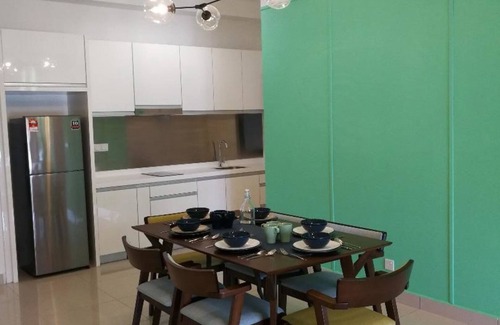 Medini Apartment | Vacation Apartment Meridin, 9 pax 2km to Legoland by TH