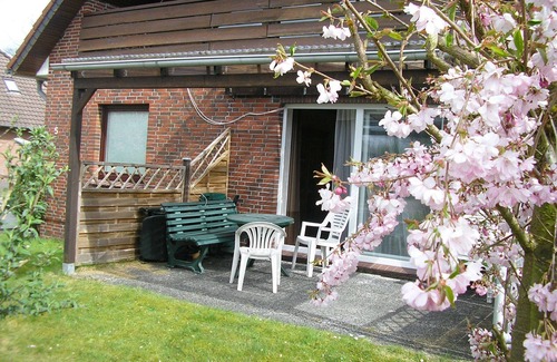 Friedeburg Apartment | Vacation apartment on the ground floor: 3 bedrooms, quiet, ideal for visits to the coast and islands