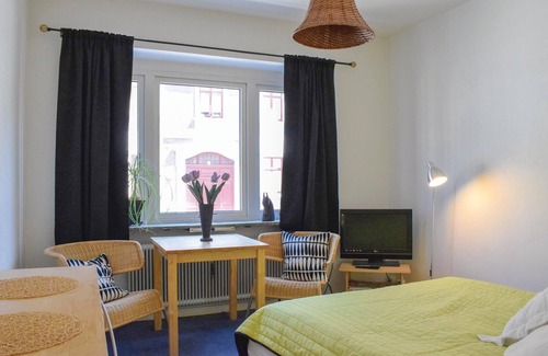 Gamla Staden-Sandskogen Apartment | Vacation apartment on the second floor in the center of Ystad.