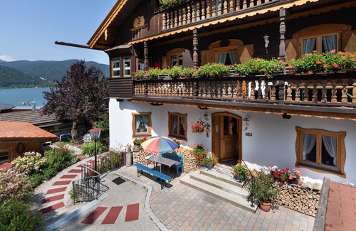 Schliersee Apartment | Vacation apartment Schwalbennest - Guesthouse Forelle am See