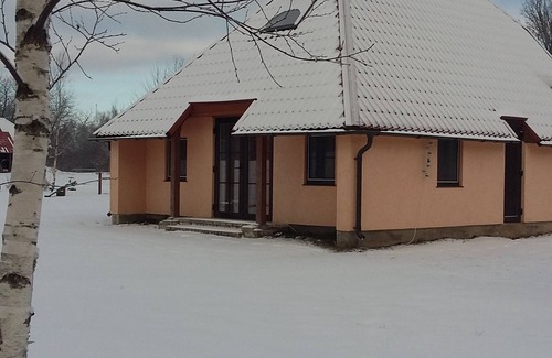 Varve House | Vacation apartment surrounded by meadows and forests and a swimming lake nearby
