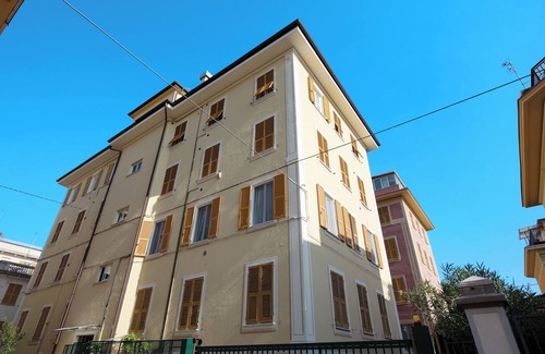 Varazze Apartment | Vacation Apartment Trilocale Recagno nuovo near the Beach with A/C