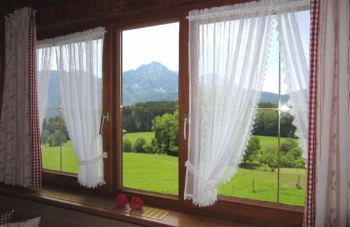 Kleinhogl Apartment | Vacation apartment Untersberg 65 sqm, 2 bedrooms, eat-in kitchen, balcony