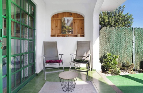 Sonnenland Apartment | Vacation Apartment 'Vista A Y D' with Mountain View, Shared Pool and Wi-Fi