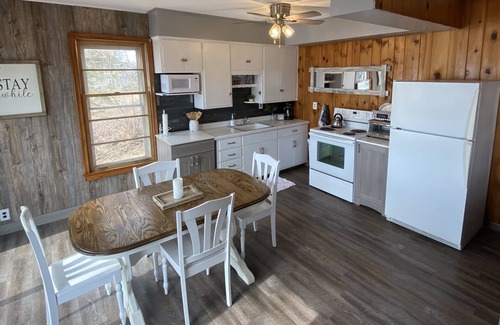 Luck House | Vacation BETTER! Stunning views & access! Pontoon rental avail!