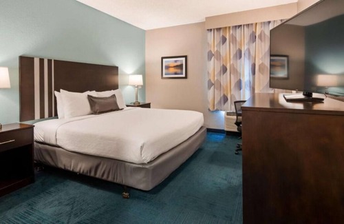 Blaine House | Vacation Day is Always a Great Idea! Indoor pool, Shop at Ohio Valley Mall