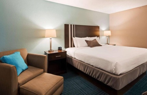 Blaine House | Vacation Day is Always a Great Idea! Indoor pool, Shop at Ohio Valley Mall