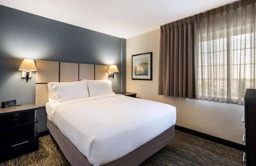 Gwinnett Place Hotel | Vacation Day Is Always A Great Idea! Close to Nam Dae Mun Farmers Market