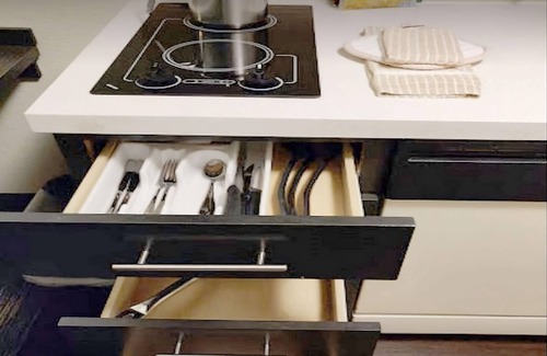 Somerset Hotel | Vacation Day Is Always A Great Idea! Enjoy Comfortable unit with Kitchen
