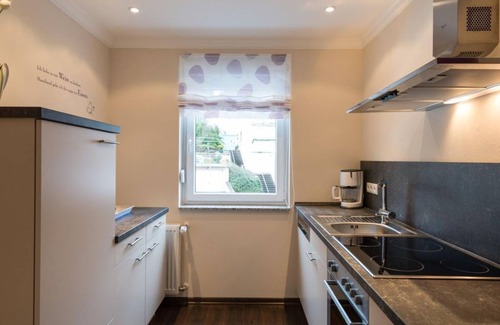 Bad Neuenahr-Ahrweiler Apartment | Vacation apartment "Schlott" - Guest house on the vineyard (Lingen winery)