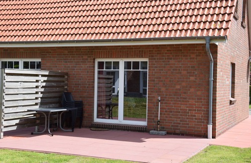 Friedrichskoog-Spitze House | Vacation home Backbord quietly located large terrace only 300m to the green beach