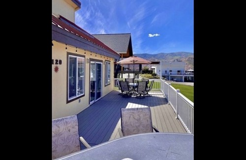 Orondo House | Vacation every day at Sun Cove