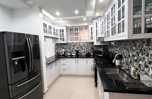 Moca House | Vacation Family Home-5min from STI airport sleep 6 WiFi +Netflix