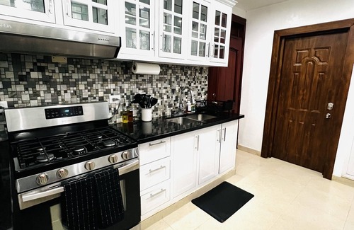 Moca House | Vacation Family Home-5min from STI airport sleep 6 WiFi +Netflix