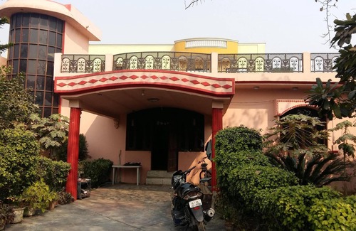 Delhi House | Vacation Farm House Enjoyable palace for Stay .it's soo sweet palce .we l nice