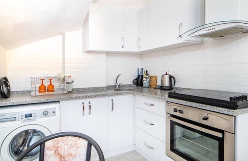 Fethiye City Center Apartment | Vacation Flat 5 min to Calis Beach in Fethiye