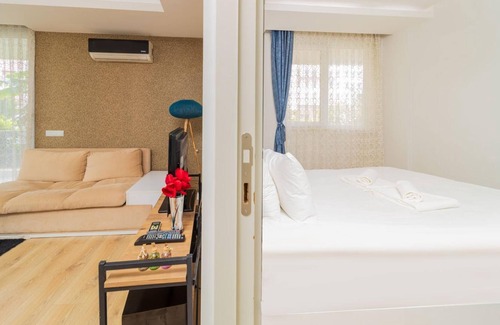 Antalya City Centre Apartment | Vacation Flat w Balcony 15 min to Beach in Antalya